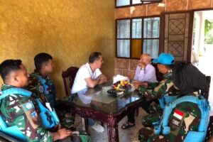Moment Haru Saat Cimic Indobatt XXIII-R UNIFIL Berkunjung ke Mukhtar Desa Suwwanan, Lebanon Selatan