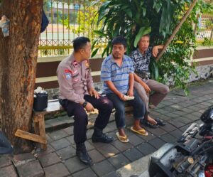 Patroli Dialogis Dialogis pemukiman warga RW 04 Kelurahan Bendungan Hilir