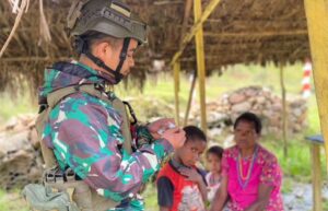 Satgas Yonif 432 Kostrad Lanjutkan Bakti Kesehatan Door-to-Door, Masyarakat Mbua Apresiasi
