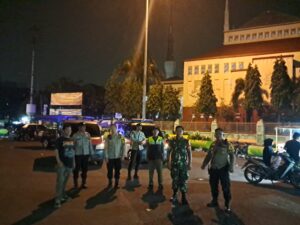 Polsek Kemayoran Melaksanakan Kegiatan Patroli Dialogis Bersama 3 Pilar
