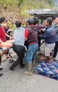 Diduga Rem Blong Mobil Bus Ranau Indah Masuk Jurang Sedalam 50 Meter