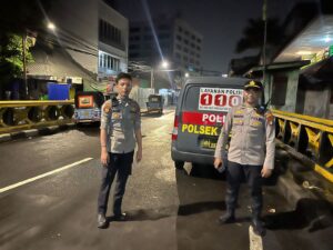 Waspada Terhadap Potensi Kejahatan, Polsek Senen Patroli Dini Hari