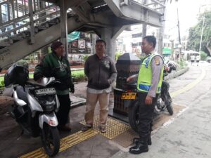 Patroli Wilayah Aipda Siswanto Sampaikan Imbaun Ke Ojol