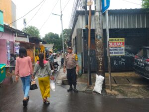 Aiptu Baktiar Emri Patroli Wilayah Pengecekan Genangan Air Dan Pohon Tumbang