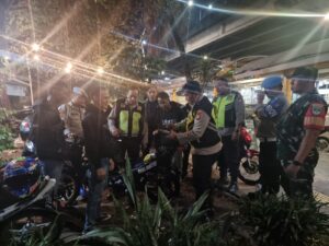 Antisipasi Kerawanan Malam Libur Polsek Cempaka Putih Laksanakan Patroli Cipta Kondisi
