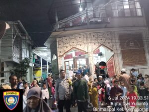 Polsek Kemayoran Mengamankan Kegiatan Pawai Obor Dalam Rangka Memperingati Malam 1 Muhharam 1446 Hijriah