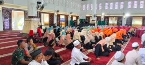 Bhabinkamtibmas Kelurahan Kebon Kosong Mengikuti dan Memonitoring Kegiatan Tabligh Akbar 1 Muhharam 1446 Hijriah
