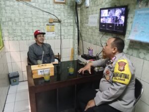 Bhabinkamtibmas Kenari Sambangi Poskamling RW 03 Kelurahan Kenari