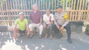 Patroli Dialogis Bhabinkamtibmas Johar Baru Sambangi Ketua RW dan Warga