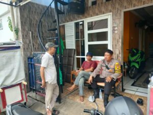 Bhabinkamtibmas Kebon Sirih Bahas Kamtibmas Dengan Warga Rw. 010 Kebon Sirih