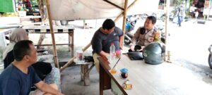 Bhabinkamtibmas Kelurahan Kebon Kosong Melaksanakan Kegiatan Sambang Dan Patroli Dialogis