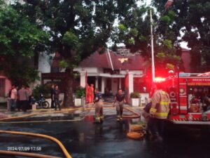 Kepedulian TNI-POLRI Terhadap Korban Kebakaran Jalan Yusuf Adi Winata Gondangdia