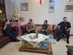 Bhabhinkamtibmas Dan Babinsa Ke Sekolah SMAN 24 Jakarta