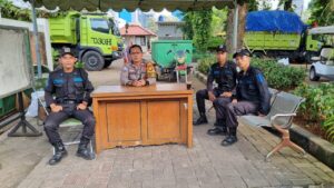 Aiptu Suparmin Patroli Dialogis Dan Sambangi TPU Karet Bivak