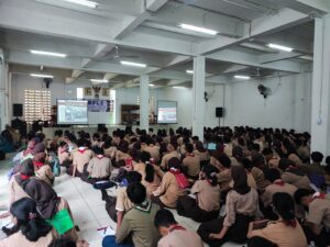 Sosialisasi MPLS (Masa Pengenalan Lingkungan Sekolah) Oleh Aiptu Suparmin Kepada Siswa/i SMAN 7 Jakarta