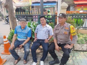 Bhabinkamtibmas Kelurahan Galur Patroli Dialogis dan Sambang Tokoh Masyarakat