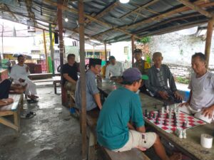 Sambang Wilayah Bhabinkamtibmas Kelurahan Galur Sambang ke Warga