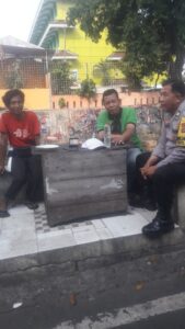 Bhabinkamtibmas Kelurahan Tanah Tinggi Patroli Dialogis dan Sambang Tokoh Masyarakat