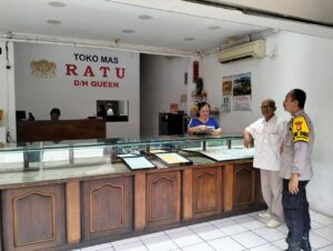 Patroli Toko Emas, Banit Binmas Paseban Patroli Dialogis Berikan Imbauan Kamtibmas