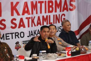 Kapolda Metro Jaya “Ngopi Kamtibmas” di Pos Satkamling RW 05 Harapan Mulya Kemayoran Jakarta Pusat