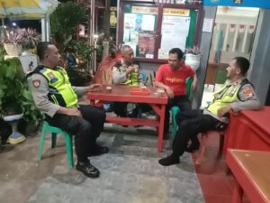 Patroli Wilayah Kanit Sabhara Sambangi Sekretariat Rw 04 Rawasari