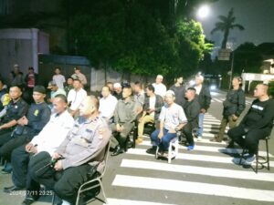 Ngopi Kamtibmas, Bincang Santai Bersama Jajaran Polsek Metro Menteng Pos Kamling Rt. 004/002 Kelurahan Gondangdia
