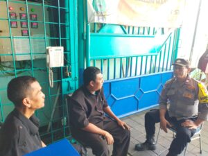 Sambang Kampus STIAMI, Bhabinkamtibmas Galur Imbauan Petugas Security