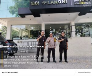 Bhabinkamtibmas Kelurahan Kemayoran Melaksanakan Kegiatan Sambang Dan Patroli Dialogis