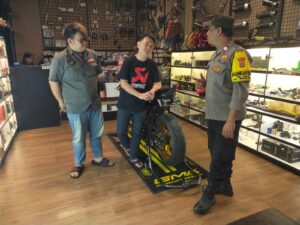 Sambang Wilayah Bhabinkamtibmas Galur Berkunjung Ke ARC SPEED SHOP