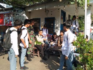 Bhabinkamtibmas Kelurahan Cempaka Putih Timur Berikan Imbauan Ke Pelajar