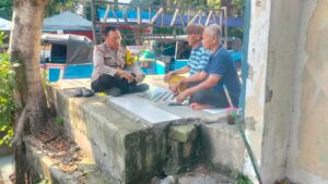 Anggota Binmas Sampaikan Himbauan dan Pesan Kamtibmas
