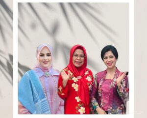 Peran HJ. Bunda Indah dalam Parade Kebaya Nusantara Menggiatkan Indentitas Budaya
