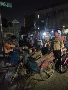 Patroli Pagi Hari Anggota Patroli Polsek Johar Baru Imbauan dan Bubarkan Anak-anak Remaja Yang Nongkrong