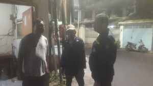 Patroli dan Sambang Pos Kamling RW 02 Bhabinkamtibmas Kelurahan Tanah Tinggi.