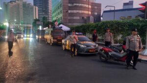 Personil Gabungan Polsek Metro Menteng Siap Amankan Car Free Day di Bundaran HI
