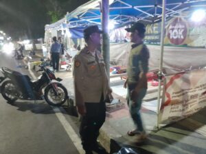 Patroli Dialogis dan Imbauan Kamtibmas Anggota Patroli Polsek Johar Baru