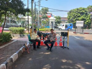 Kapolsubsektor Kayu Awet Melaksanakan Kegiatan Patroli dan Sambang Dialogis