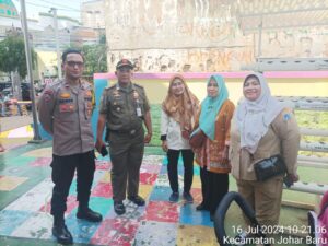 Patroli Kewilayahan Bhabinkamtibmas Dan Tiga Pilar Kelurahan Kampung Rawa