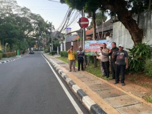 Sambang Pak Bhabin Berikan Imbauan Petugas Jukir