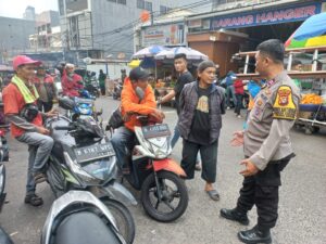 Kunjungi Pangkalan Ojek Aiptu Suhartono Berikan Imbauan