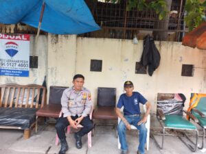 Kapolsubsektor Kayu Awet Patroli Dialogis Dan Sampaikan Imbauan Kamtibmas