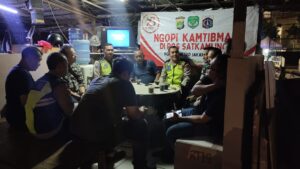 Ngopi Kamtibmas Di Pos Satkamling Rt 19/04 Cempaka Putih Timur