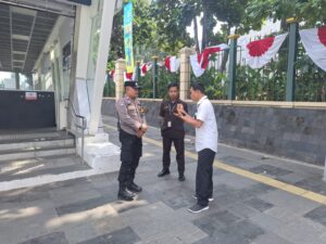Aiptu Teguh Kunjungi Stasiun MRT Senayan