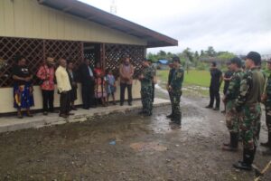 Satgas Yonif 503 Kostrad Melaksanakan Komunikasi Sosial Kepada Tokoh Agama di Gereja Kingmi Kenyam