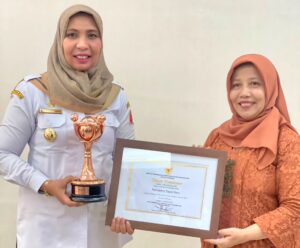 Pj. Bupati Fitriany Farhas Terima Penghargaan Parahita Ekapraya Tingkat Pratama dari Kementerian PPPA