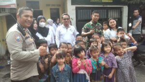 Bhabinkamtibmas Kelurahan Gunung Sahari Selatan Menghadiri Kegiatan Pencanangan Pekan Imunisasi Nasional (PIN) Polio 2024