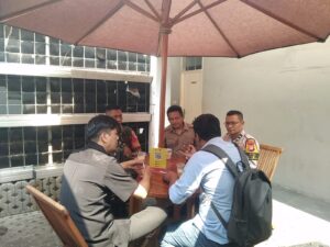 Bhabinkamtibmas Bersama Babinsa Sampaikan Imbauan Kamtibmas