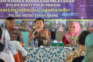 Jum’at Curhat Plus Kapolres Metro Jakarta Pusat Dalam Rangka Rangkaian Pelayanan Bulan Bakti Polri Presisi Bersama Warga di RPTRA Melati