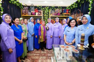 Ketua Umum Dharma Pertiwi Hadiri Bazar Bhayangkari 2024