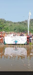 Penanaman Bibit Mangorve Dan Terumbu Karang Di Pantai Cikadal Desa Mandra Jaya